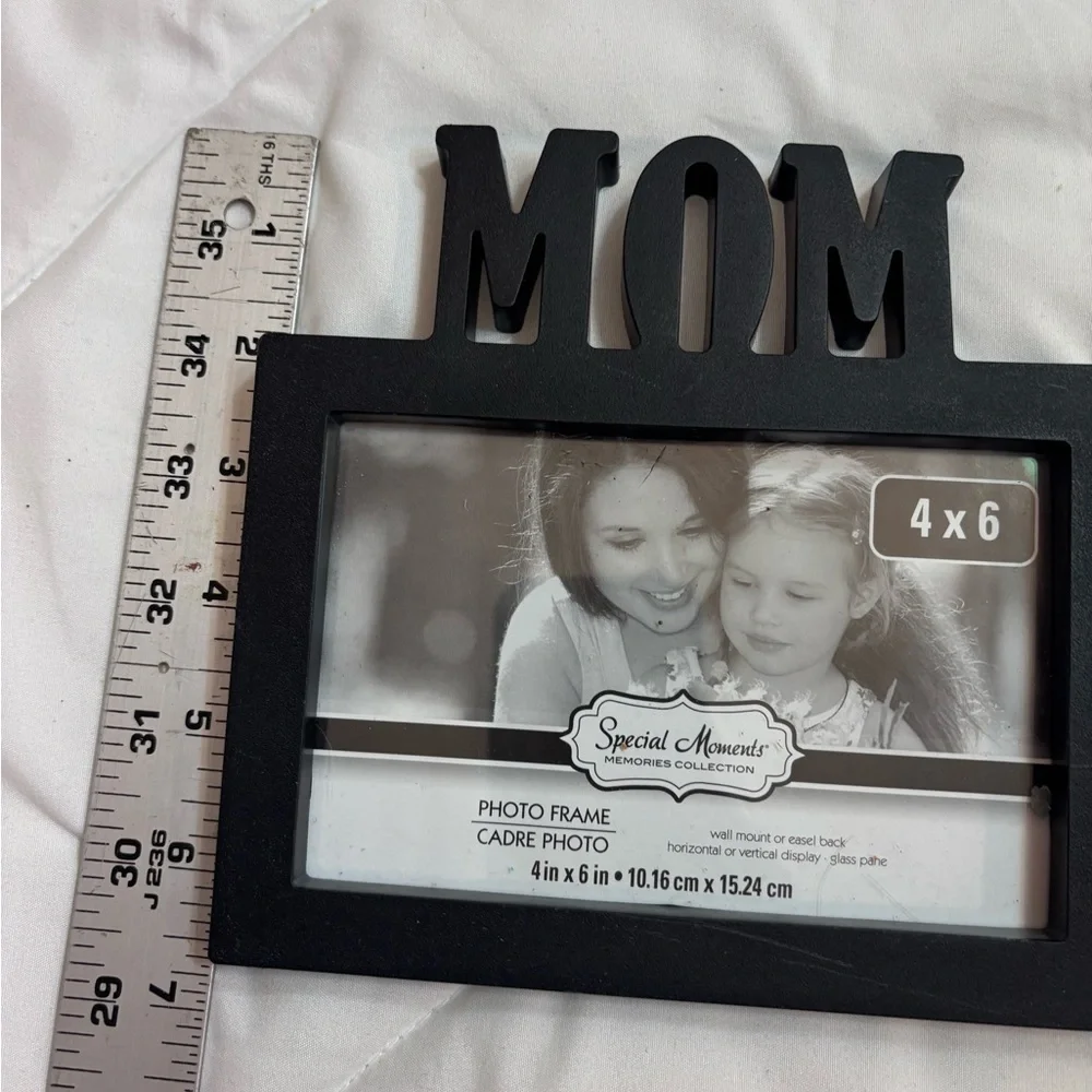 Special Moments Black MOM Photo Frame for 4 X 6 picture